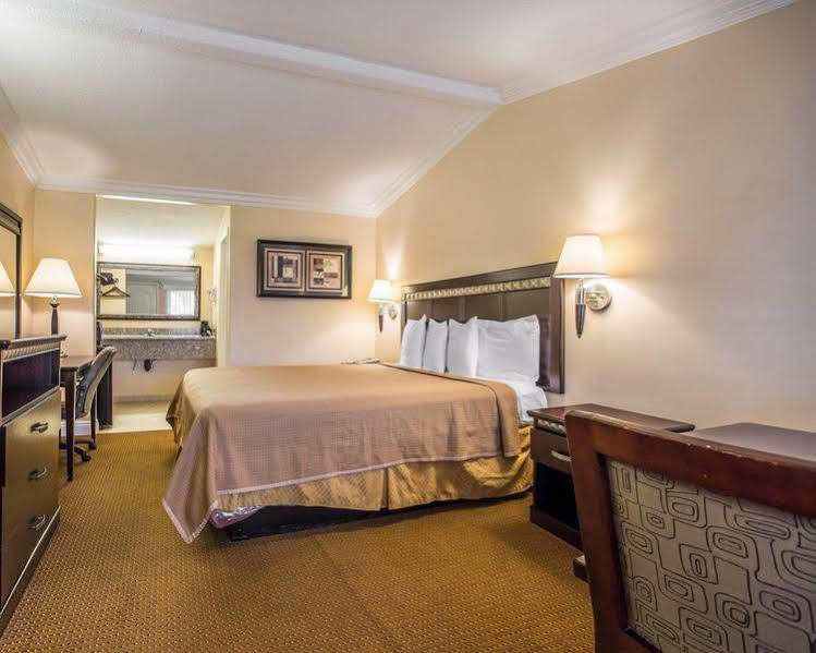 Hyland Inn Near Legoland Carlsbad Kültér fotó